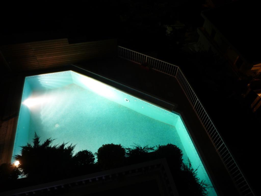 Villa Politia Atenas Quarto foto